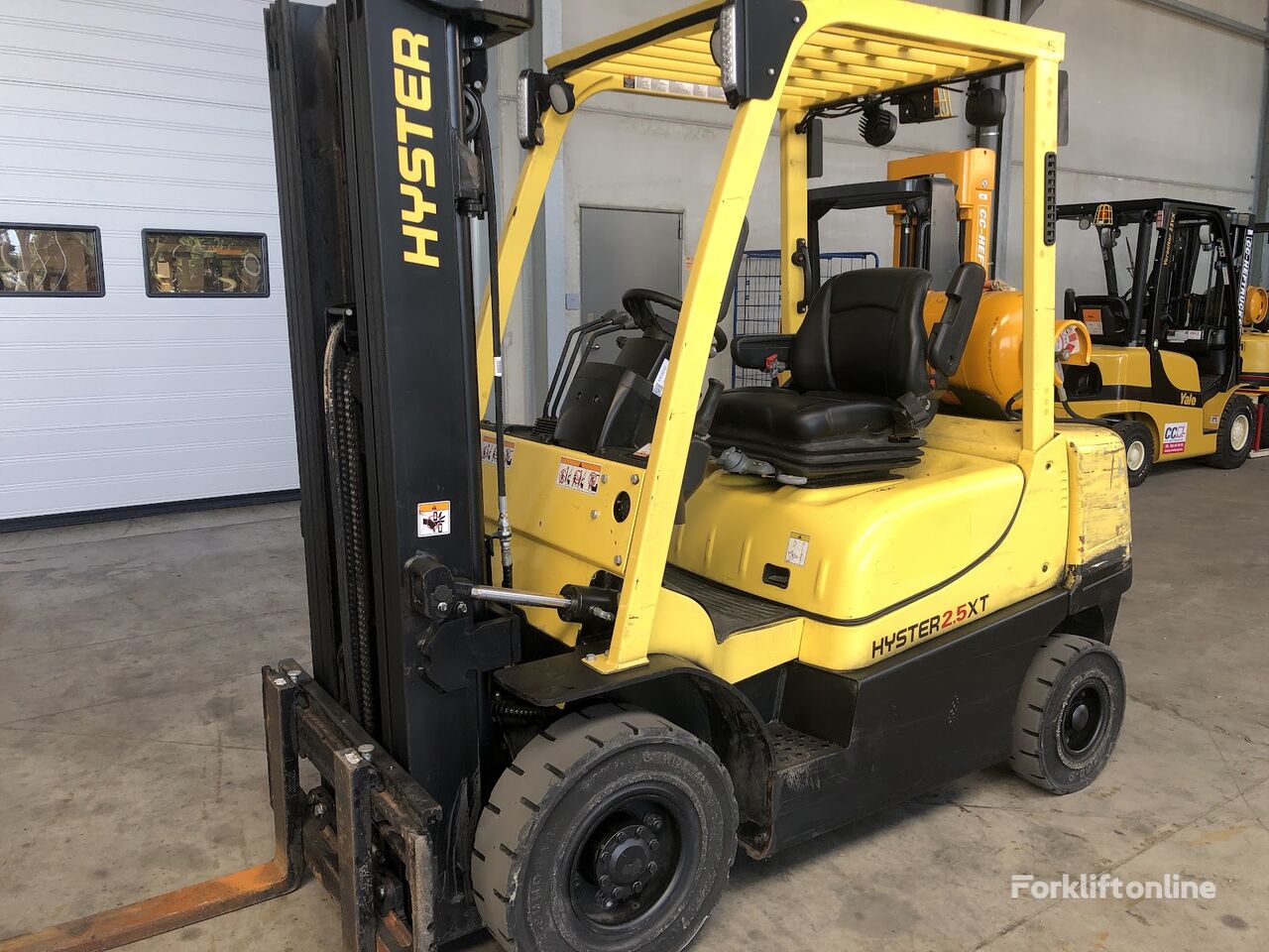 chariot élévateur à gaz Hyster H2.5XT